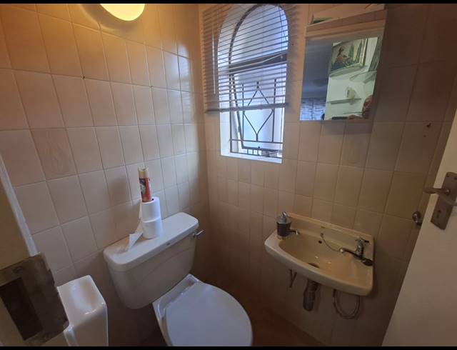 2 BEDROOM DUPLEX FOR SALE IN VAN RIEBEECK PARK